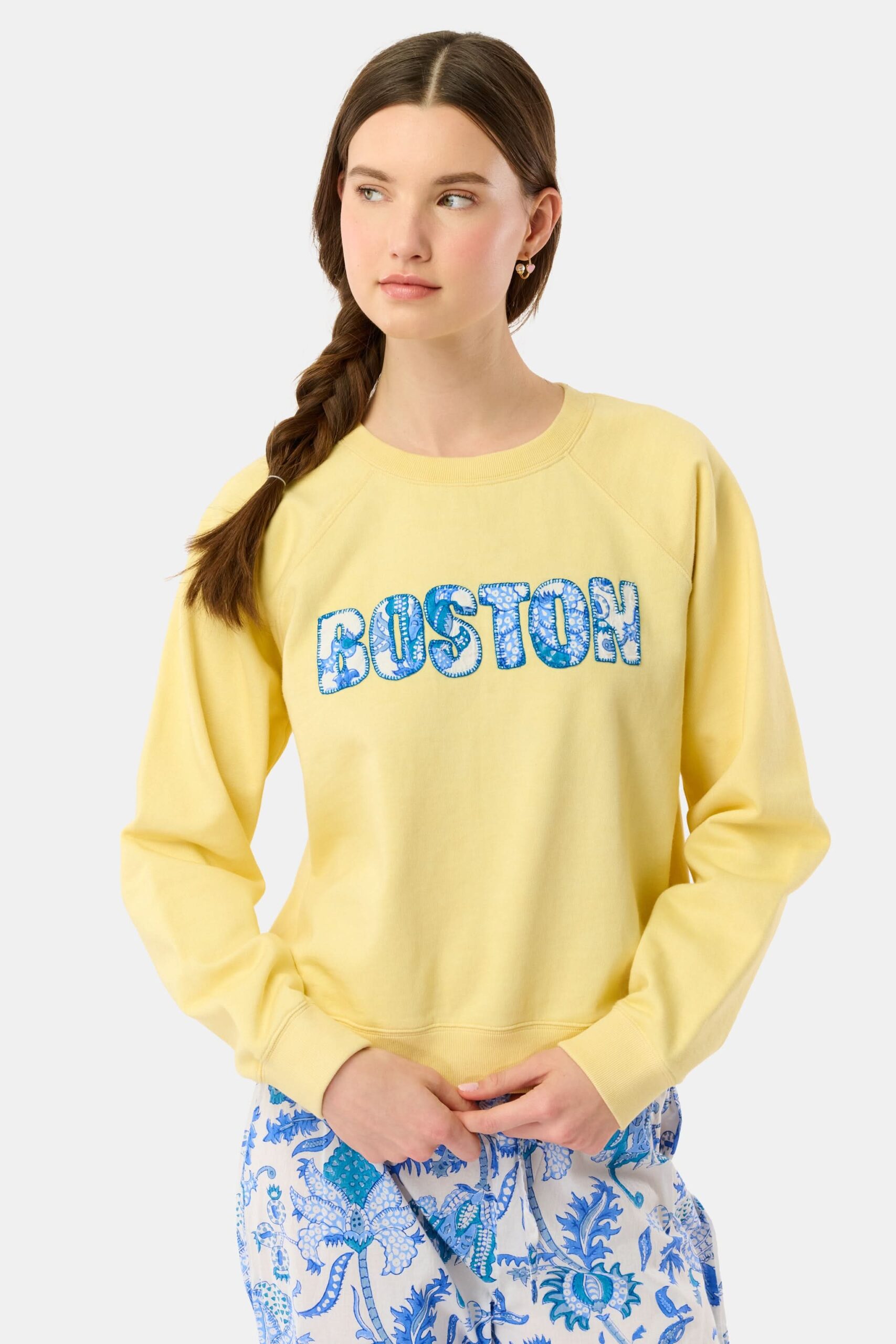89_WMN_BOSTON_SWEATSHIRT_2587