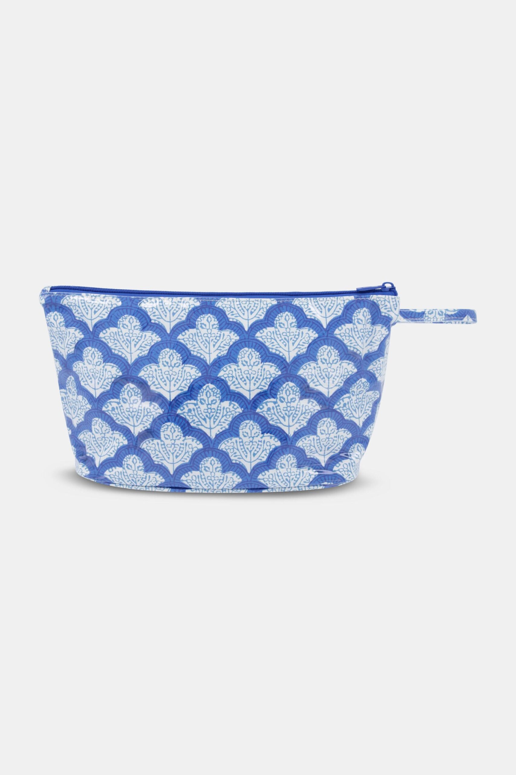 Roller-Rabbit-Jemina-Toiletry-Case-Blue-02